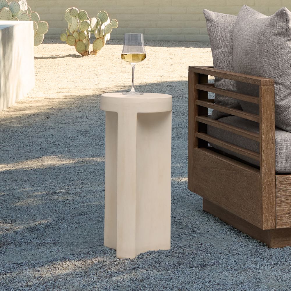 Outdoor outlet drinks table