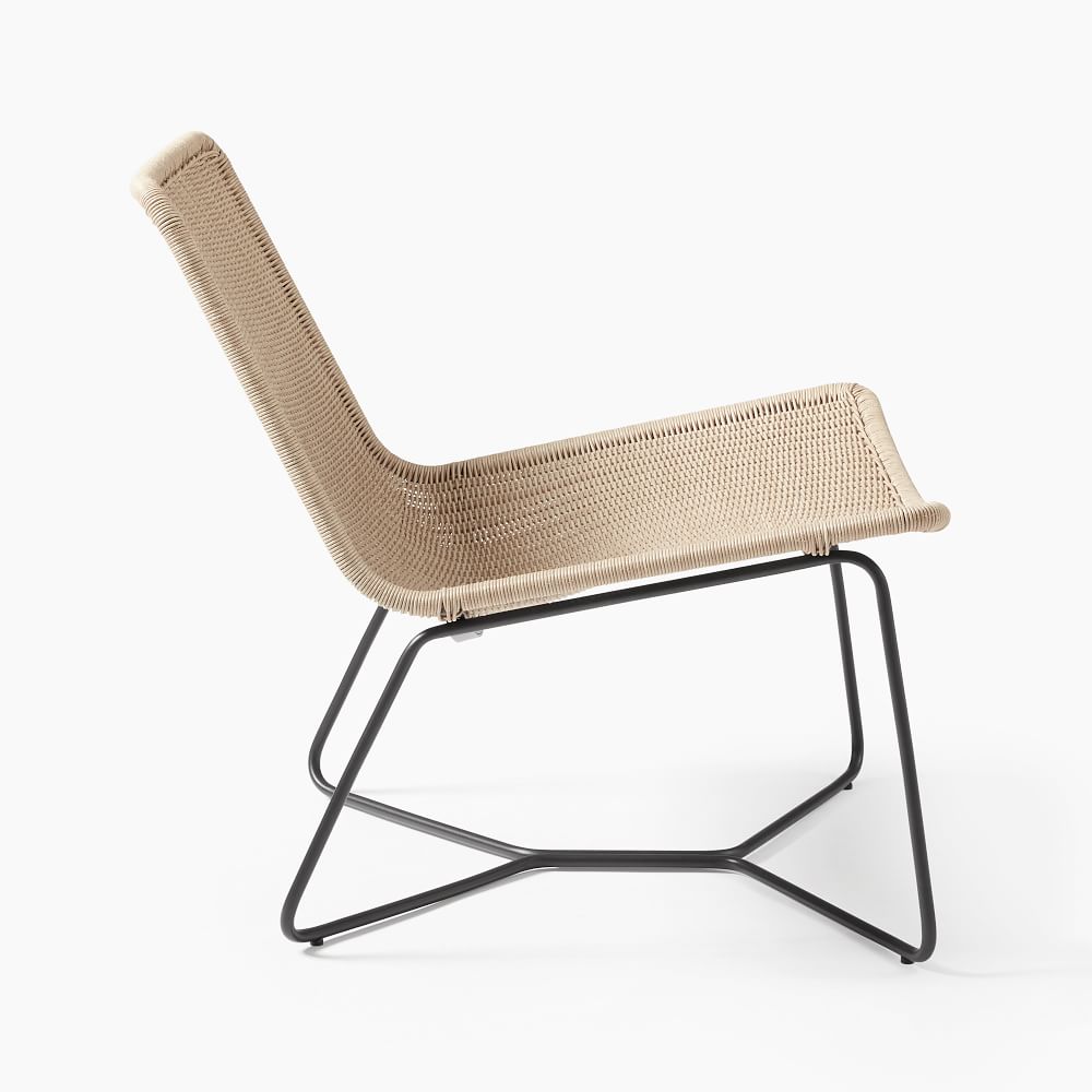 Outdoor slope clearance lounge chair