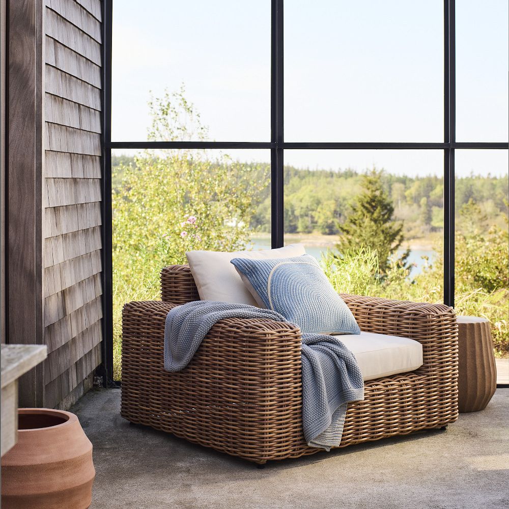 Comfortable outdoor on sale lounge chair