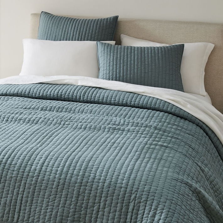 Pottery barn clearance quilts king