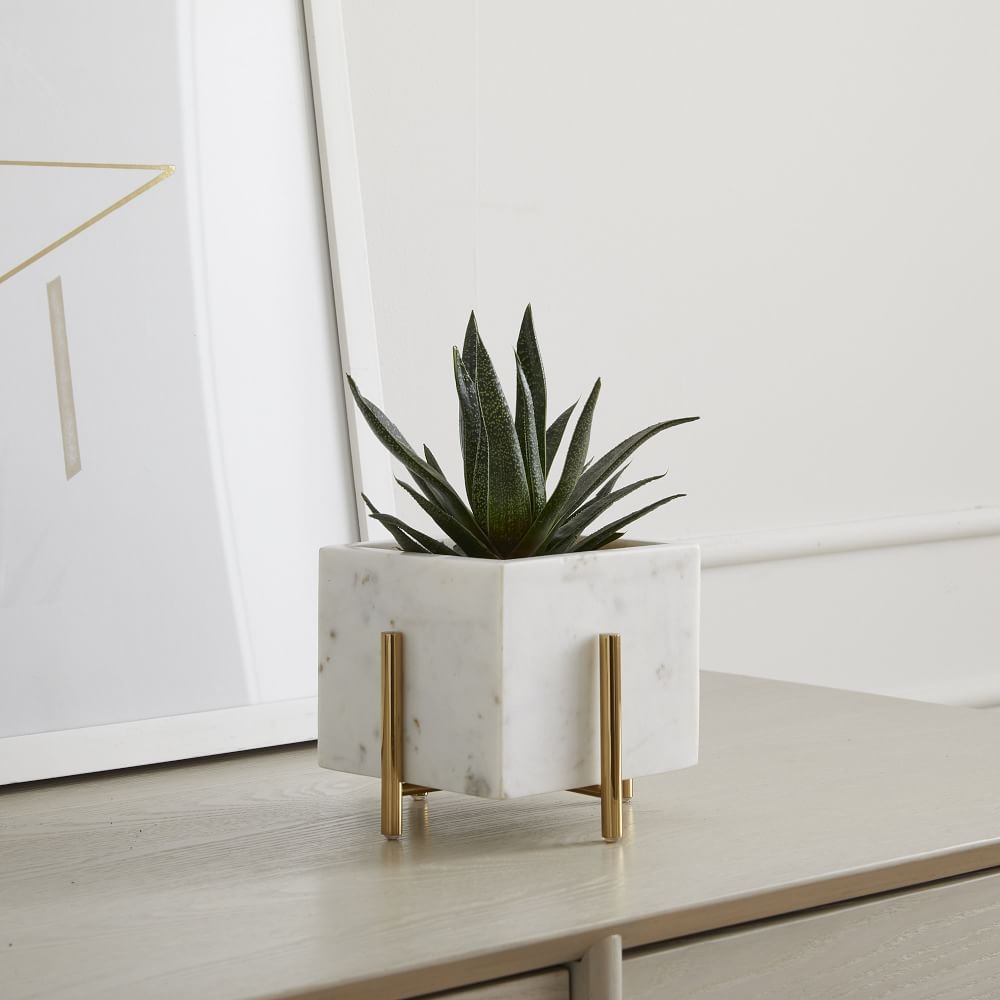 Corinth Planters