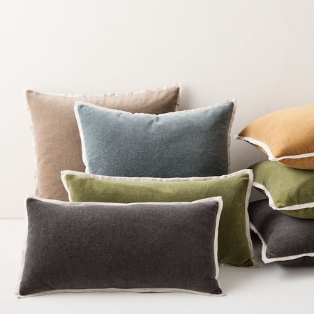 Linen and velvet cushions 2025