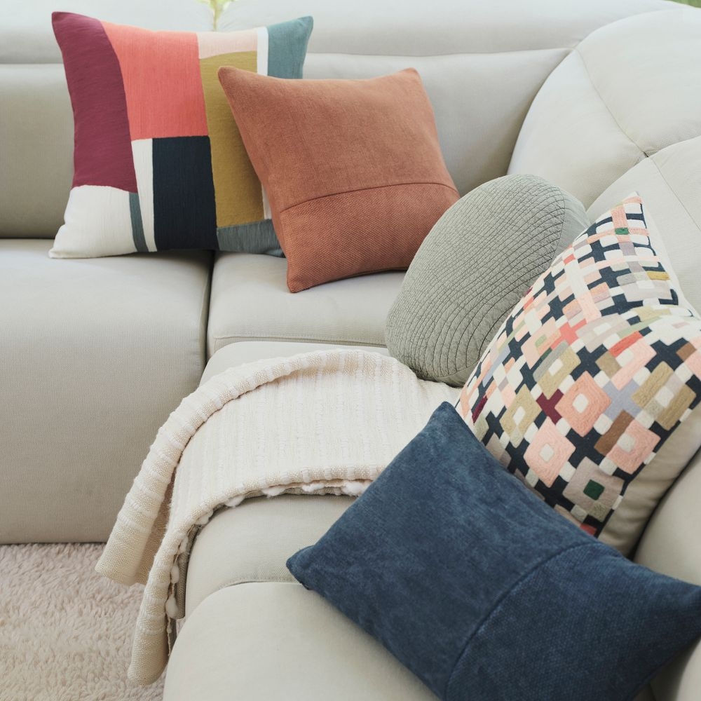 Curved sales pillow case