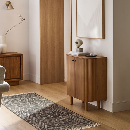 Entryway & store accent furniture