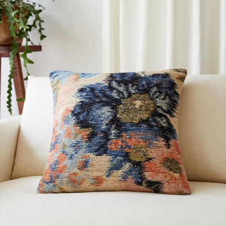 Holiday throws top and pillows