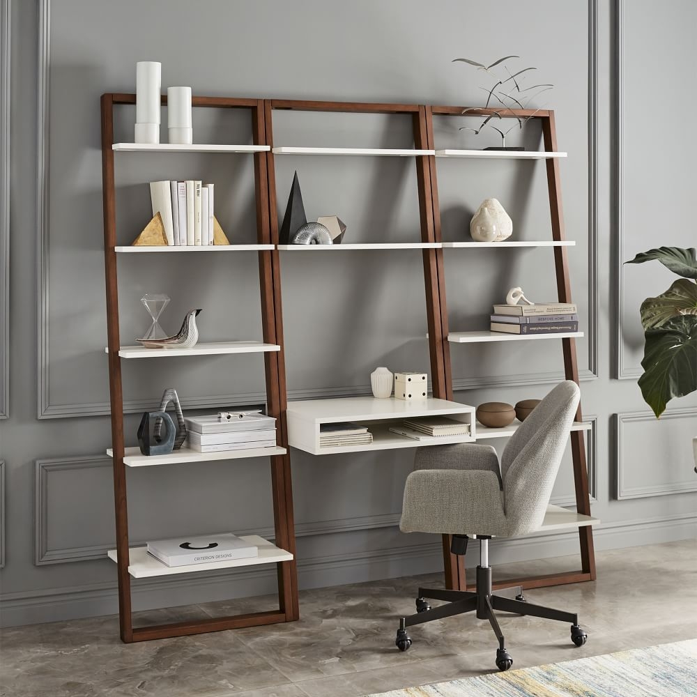 Leaning online shelf desk
