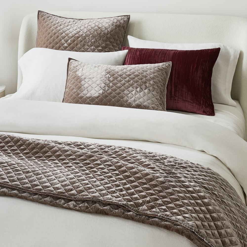 Velvet pillow 2025 shams standard size
