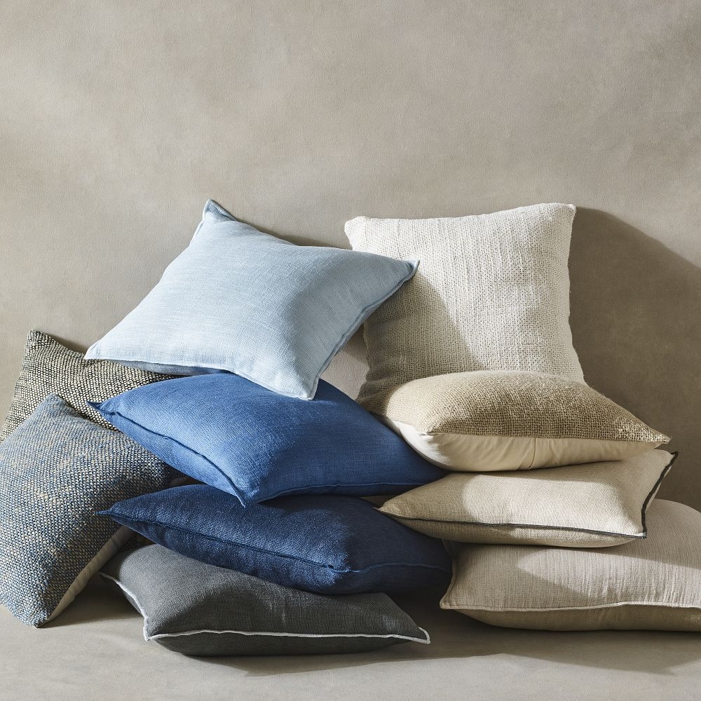 Classic throw pillows hot sale
