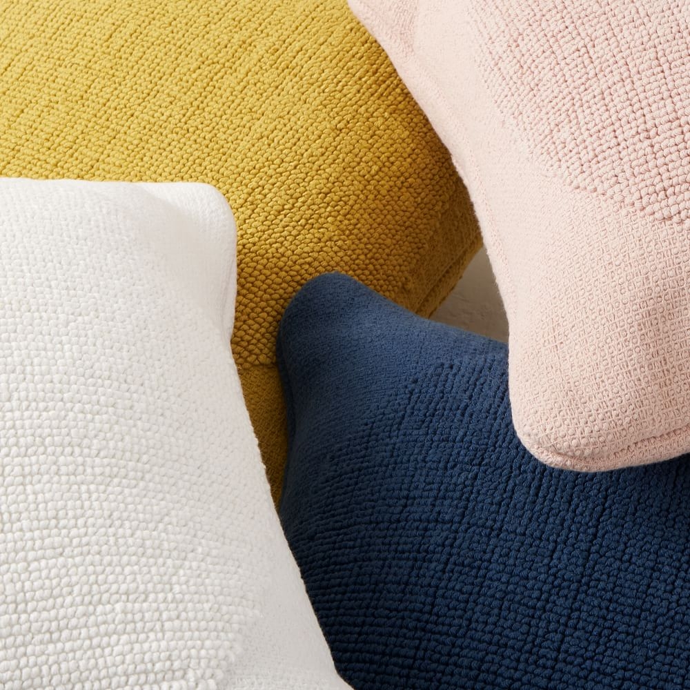 Pillow circle 2025