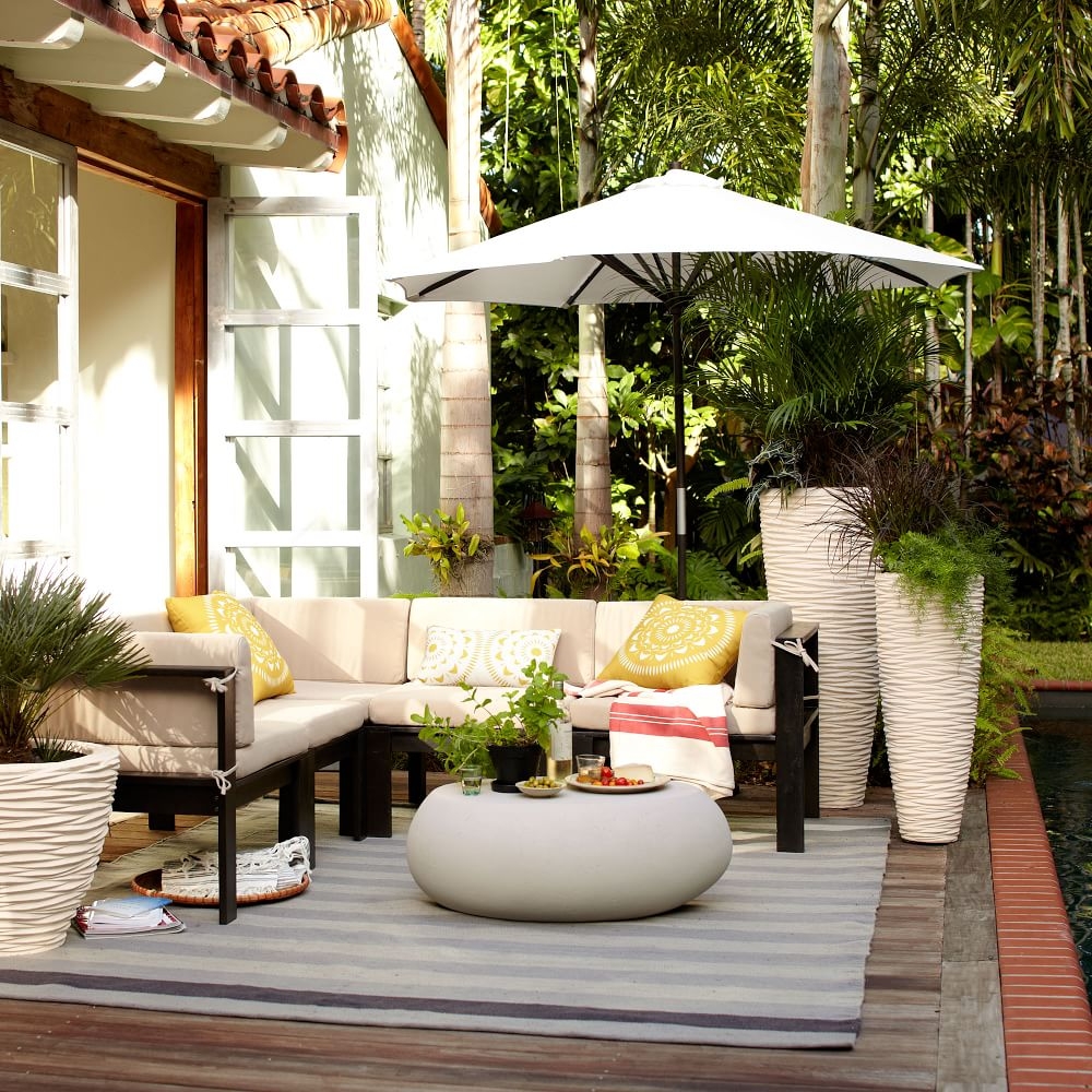 Small outdoor shop coffee table