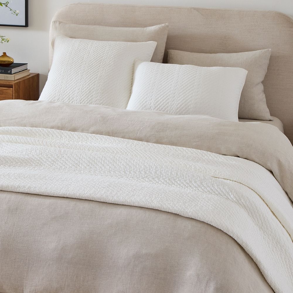 White linen shams discount