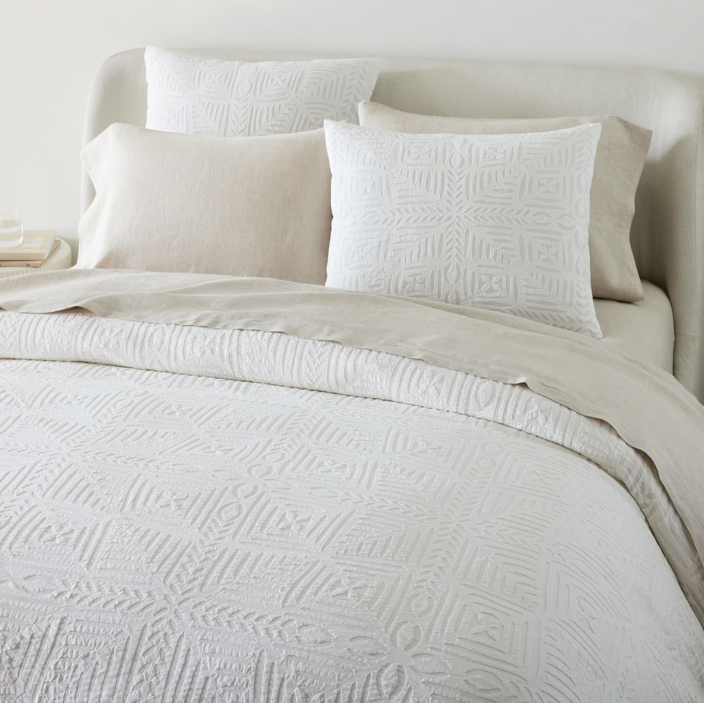 White linen shams discount