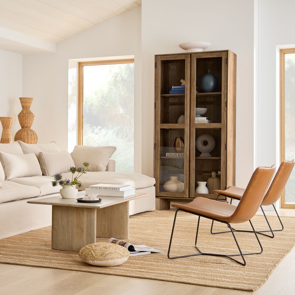 Lounge chair shop table