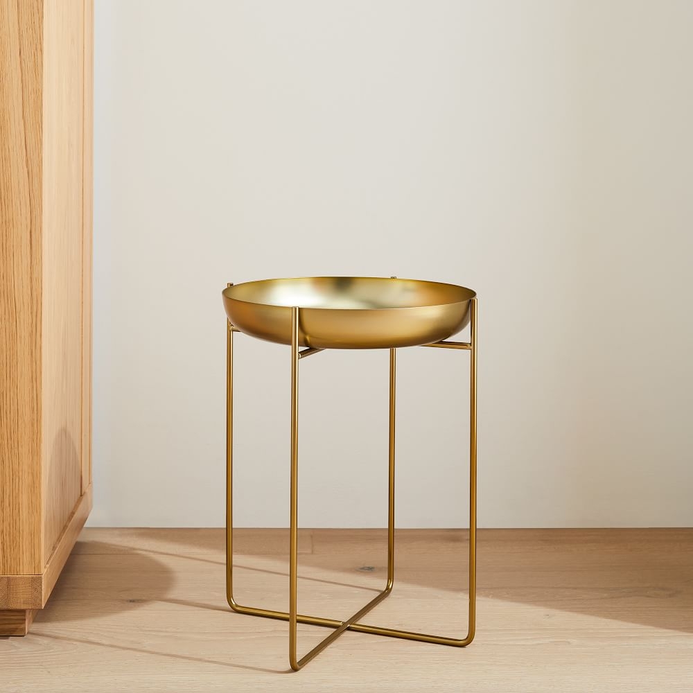 Metal plant outlet stand table
