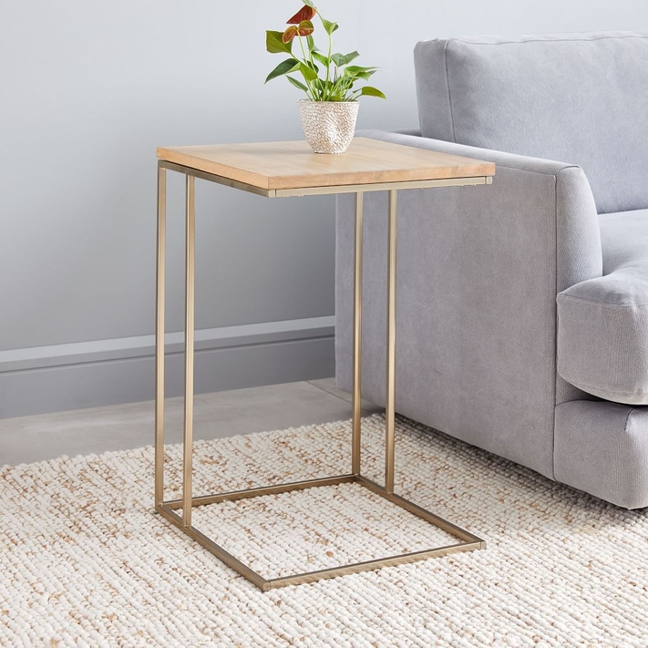 C stand store table