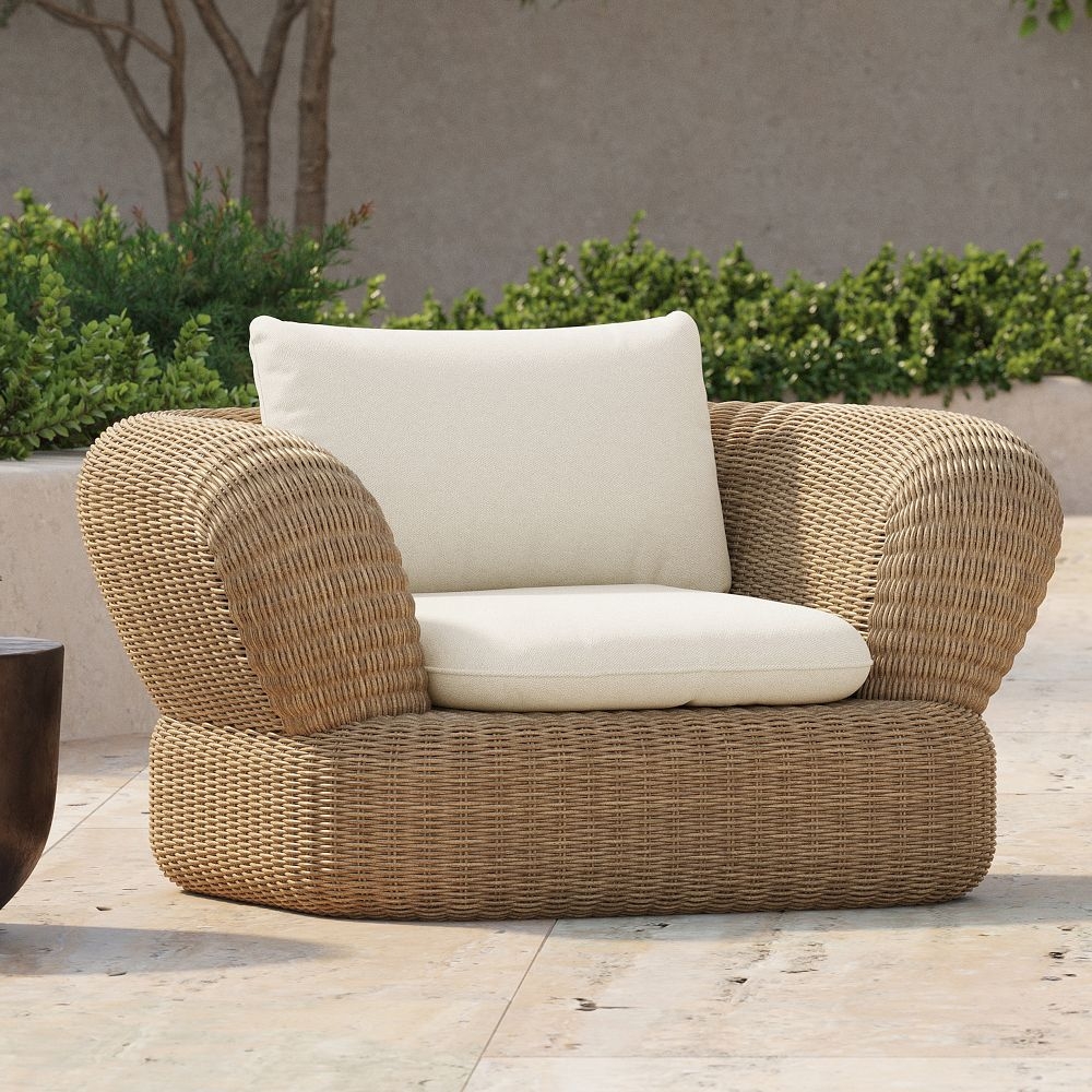 Outdoor wicker outlet lounge
