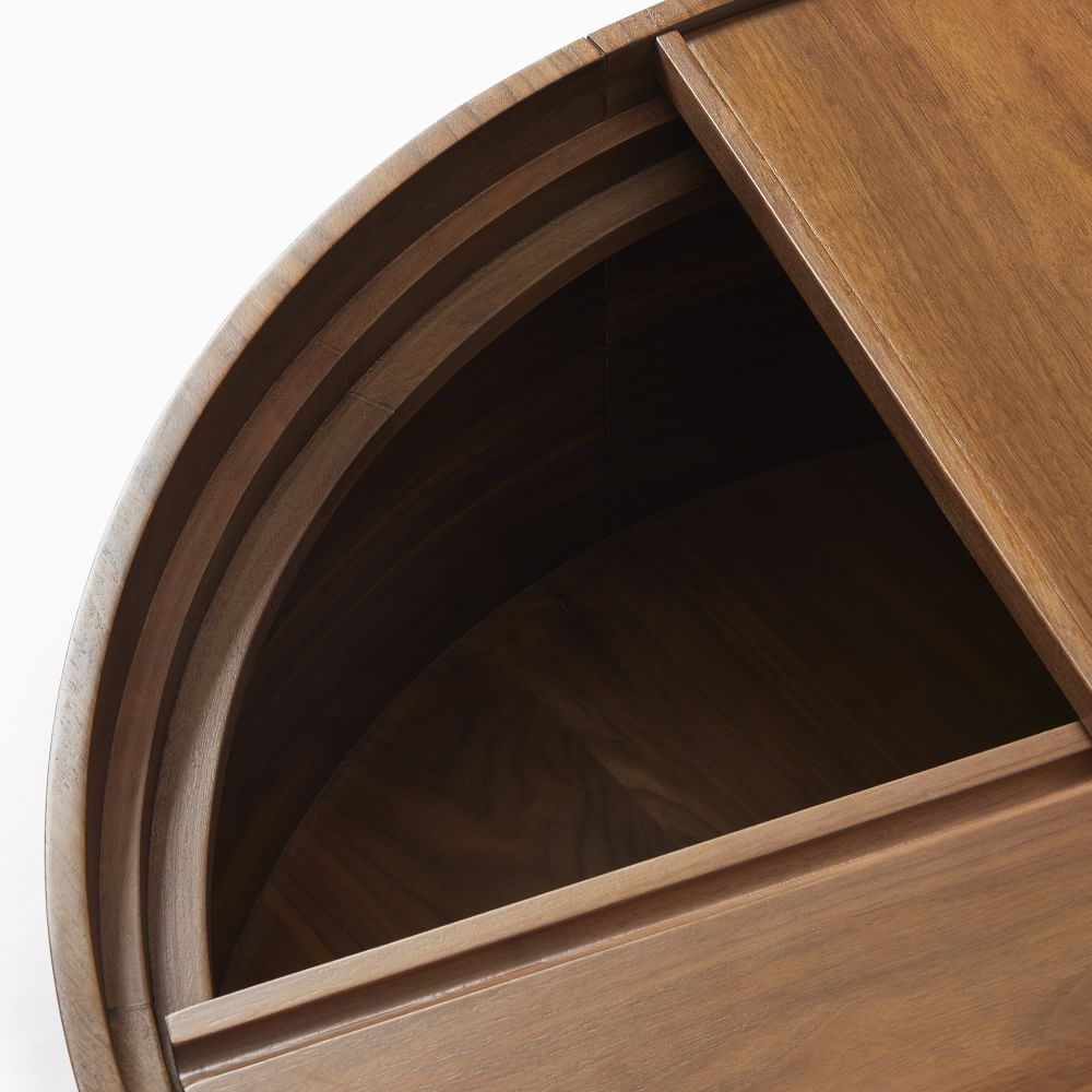 Round shop storage tables