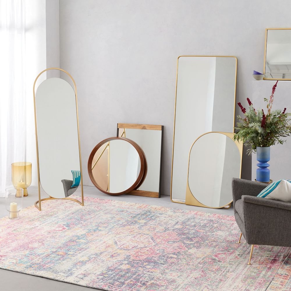 Round on sale standing mirror