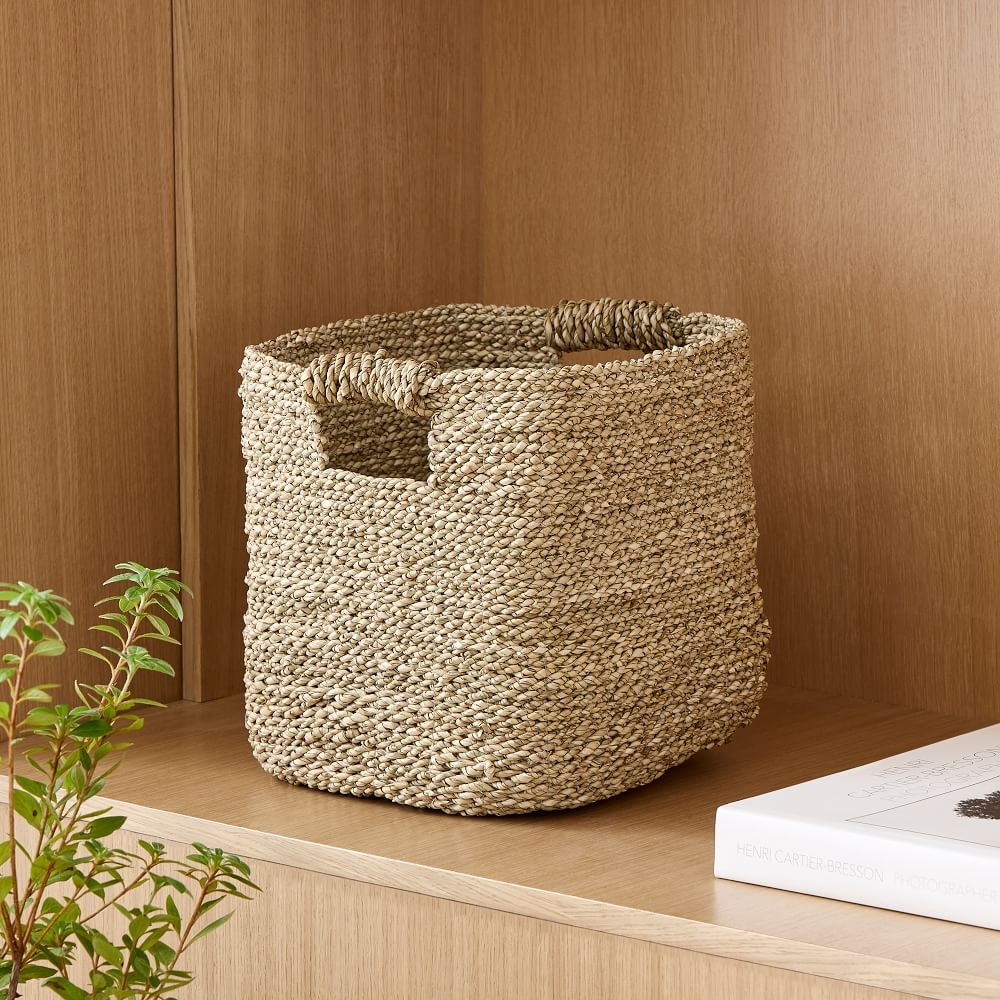 Wicker basket storage online with lid