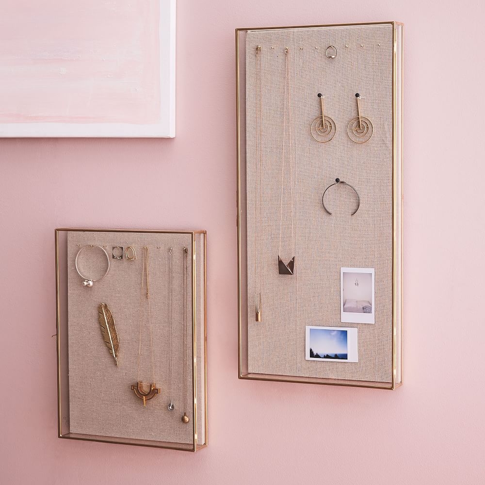 Wall mounted online display cases