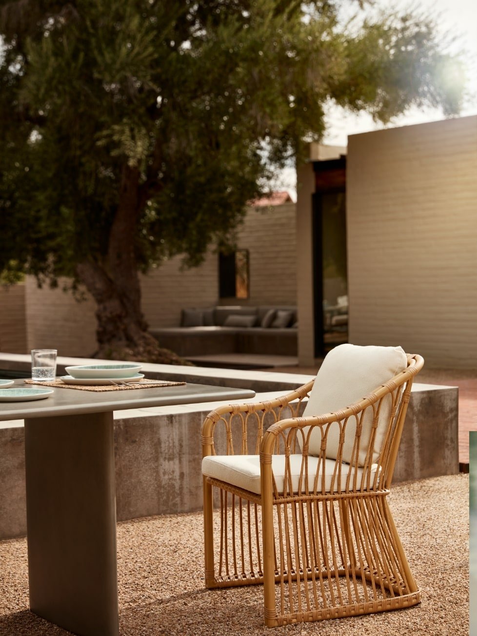 Outdoor dining furniture